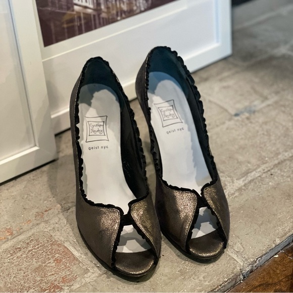 Cynthia Rowley Peeptoe Pumps Sandals - Picture 5 of 13